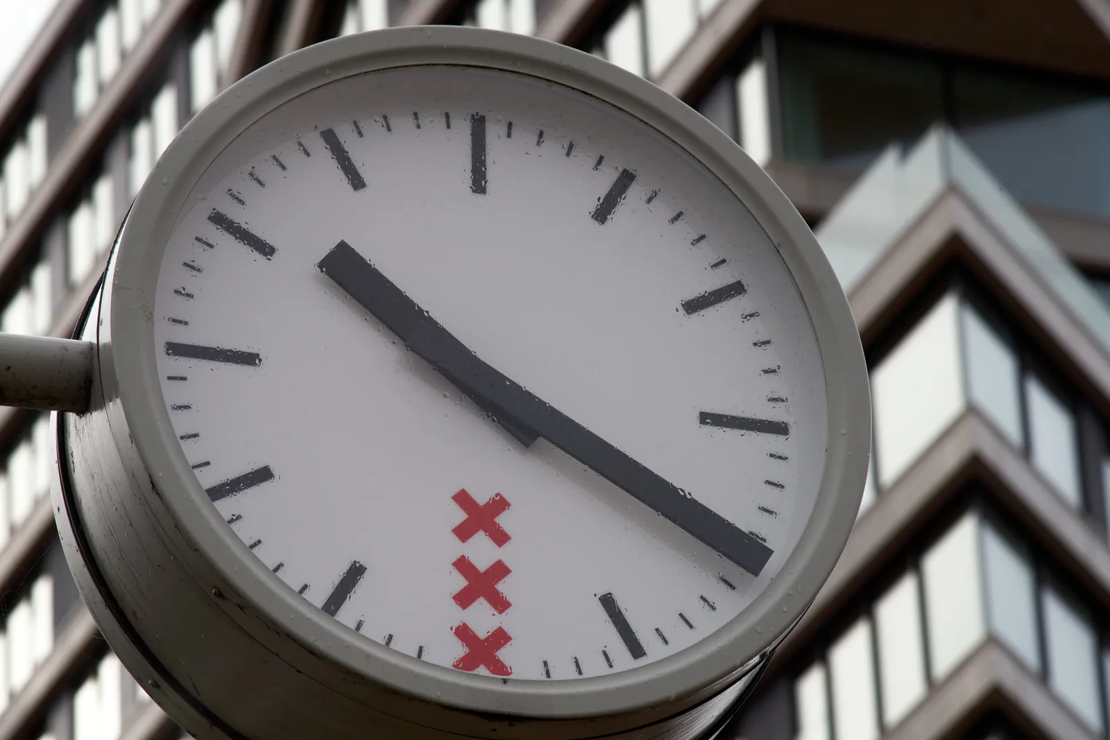 This clock of the municipality of Amsterdam points at 20 past 10.