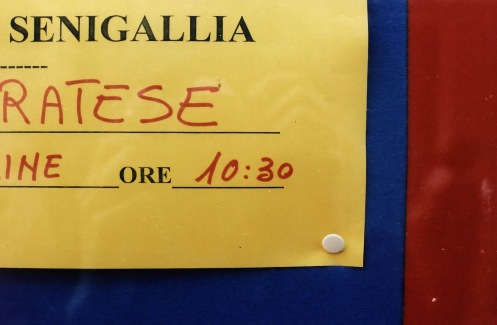 The timestamp 10:30 is written on this piece of paper. There are more, incomplete Italian words on it. 