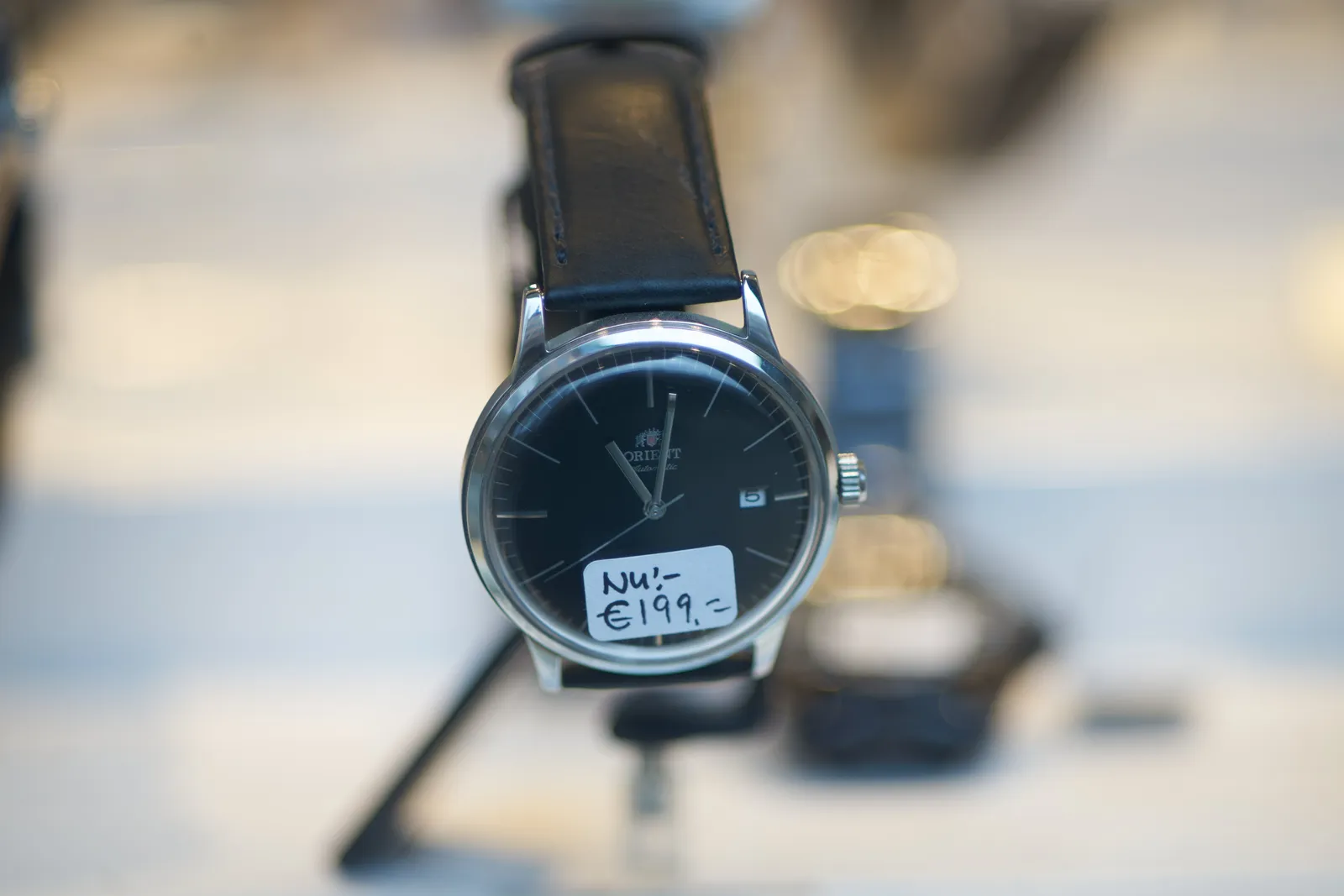 On this watch it is two past eleven. And it’s for sale, now for €199.