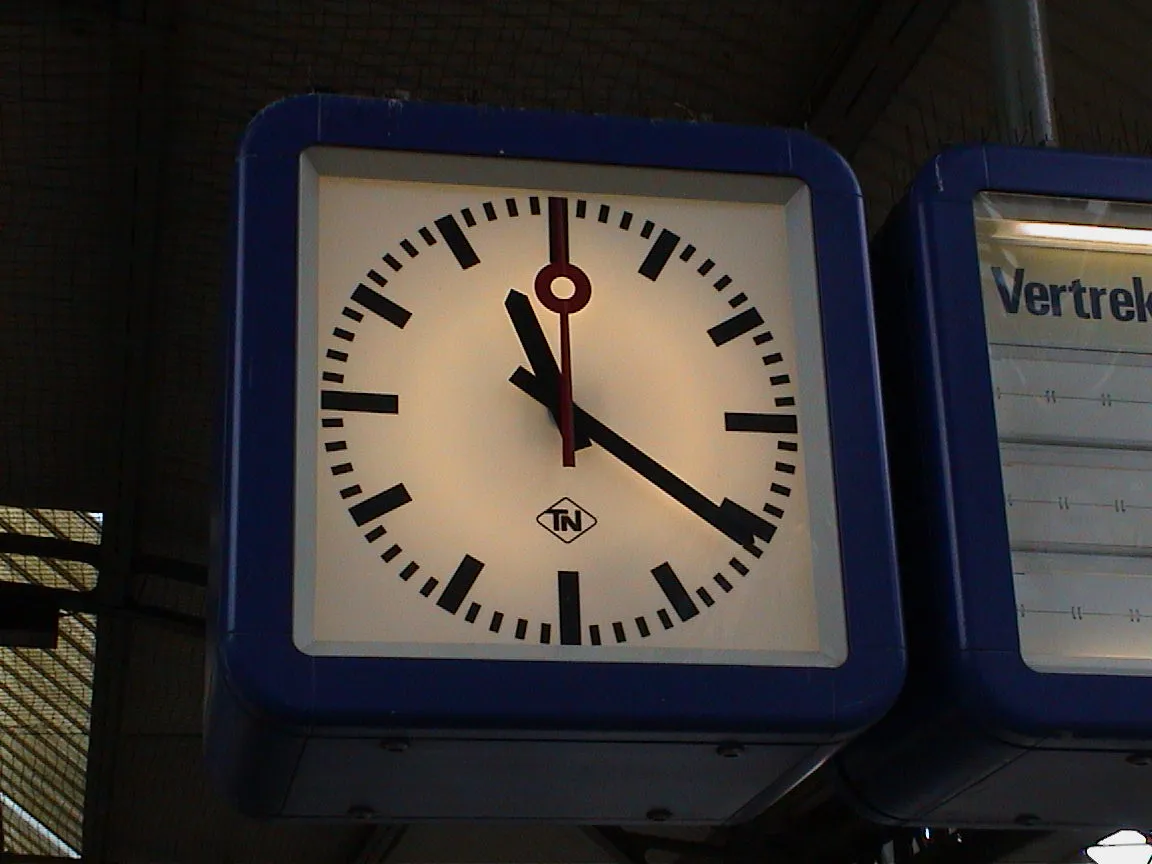 This clock on a train station says it is 11:21