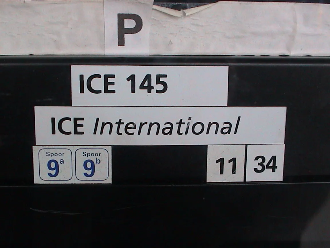 The ICE 145 International train leaves at 11:34 from platform 9a and 9b.