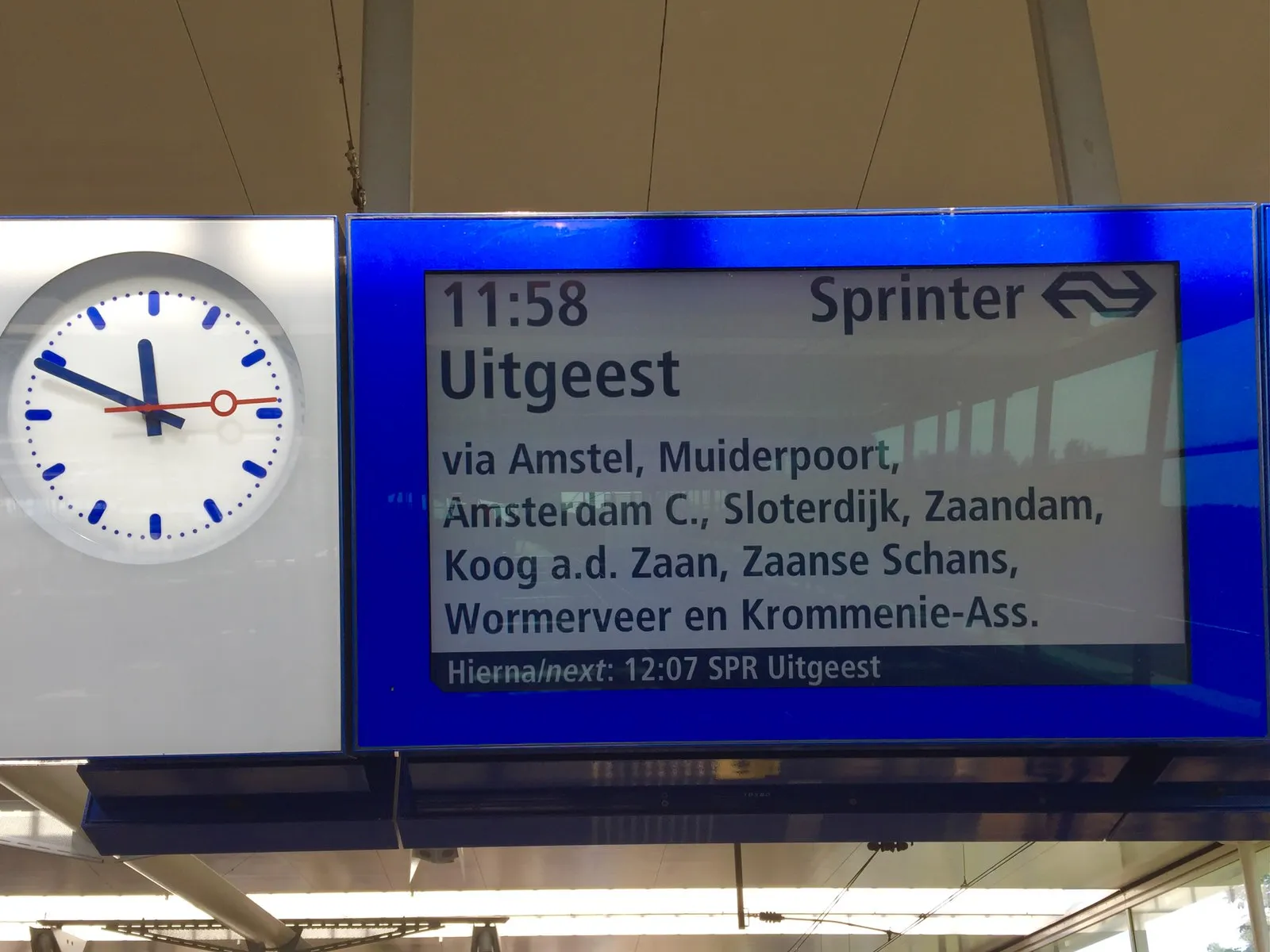 It is 11:49. The train to Uitgeest (and quite a few other stations) leaves in 9 minutes.
