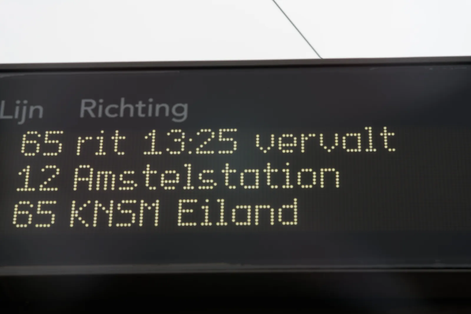 The 13:25 bus 65 service is suspended.