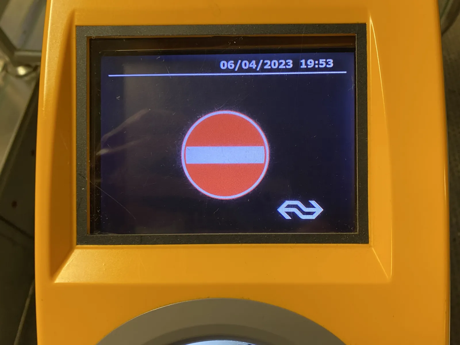 The large Stop sign on this display seems to indicate that something is wrong. The time on this same display is 19:53. 