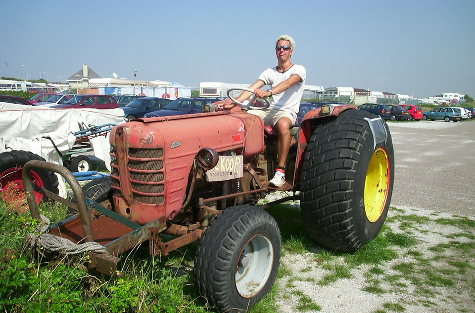 ivor op een tractor, de grote versie