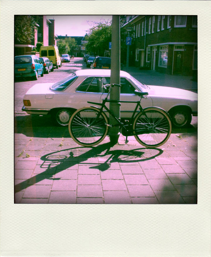 adolf met fiets, de grote versie