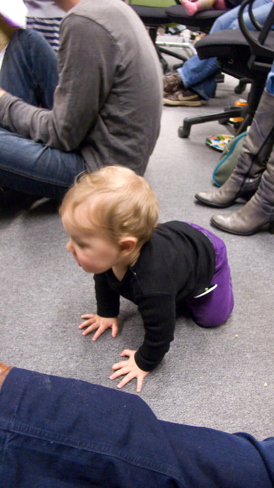 kiki bij papa op het werk 05, de grote versie